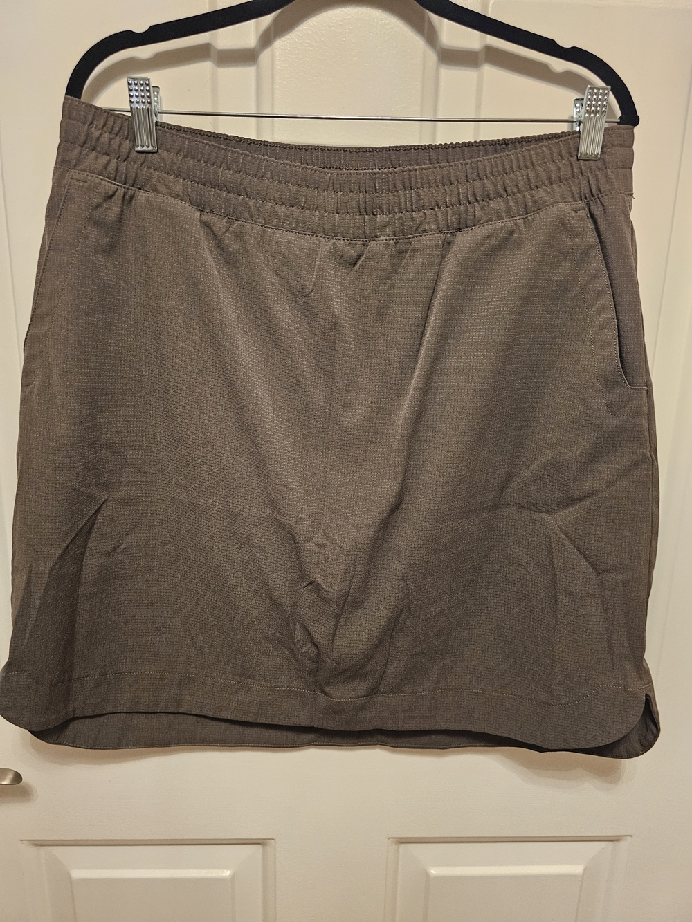 Duluth Trading Company Casual Elastic Waist Green Skort